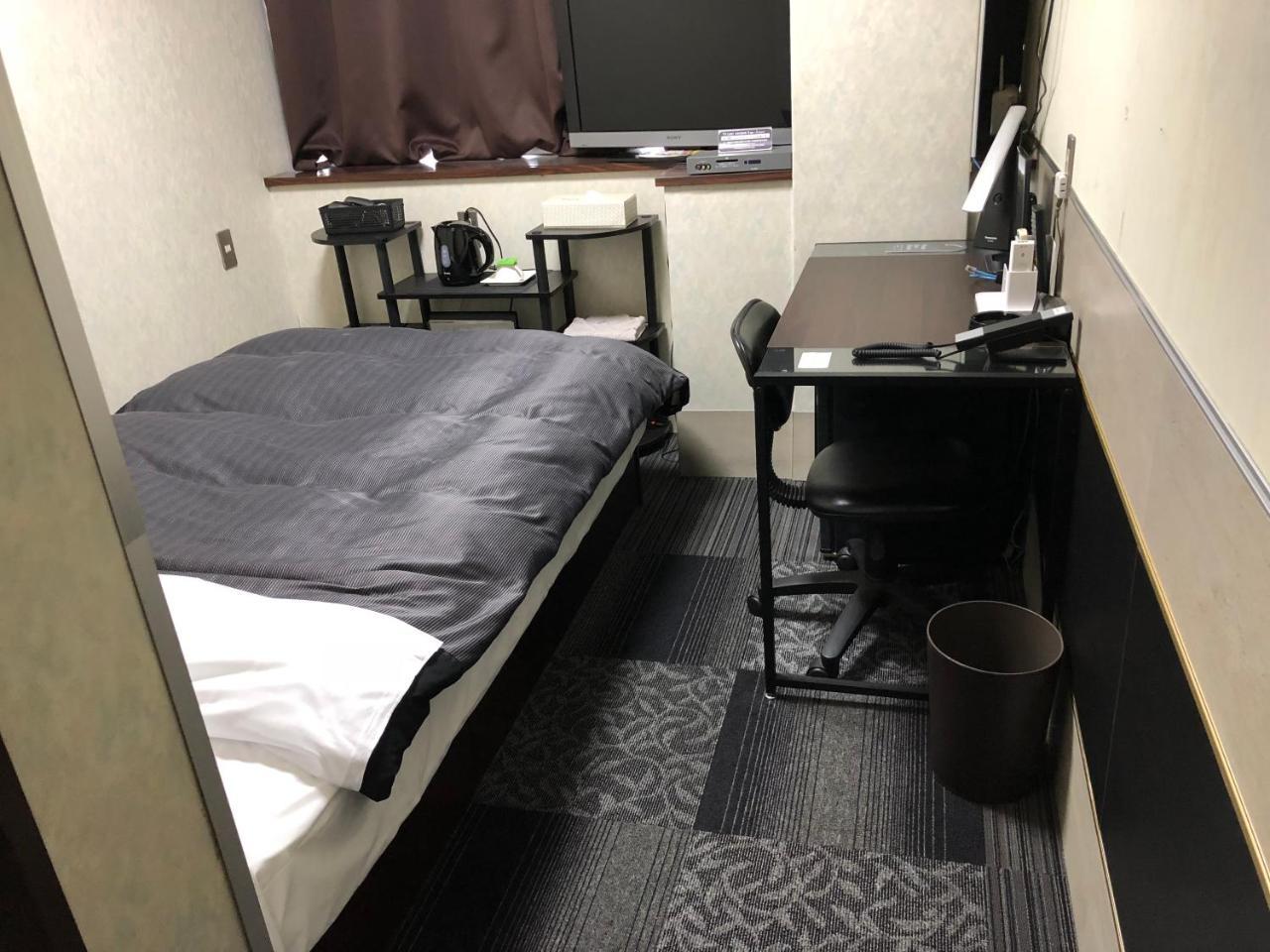 Hotel Business *